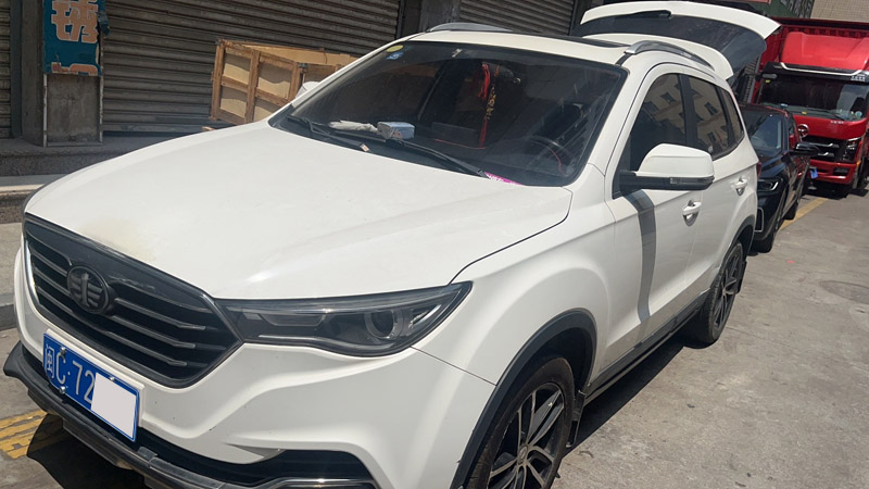 晉江市興德路8號(hào) 閩C72*** 一汽車(chē)主 微水洗車(chē)清洗案例